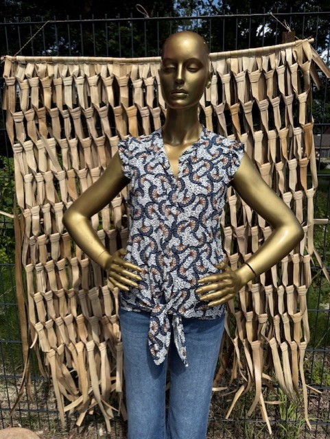 doorknoopblouse_fantasieprint_ecru