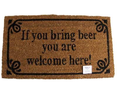 if_you_bring_beer_you-re_welcome_here_deurmat_DM-23