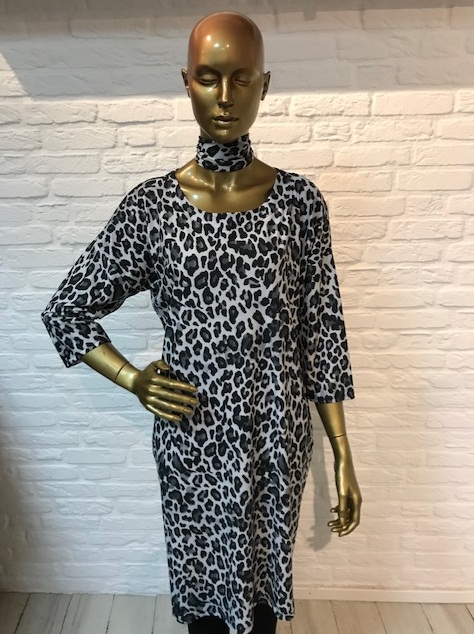 jurk_leopardprint_grijs_wit_zwart_ceintuur_3