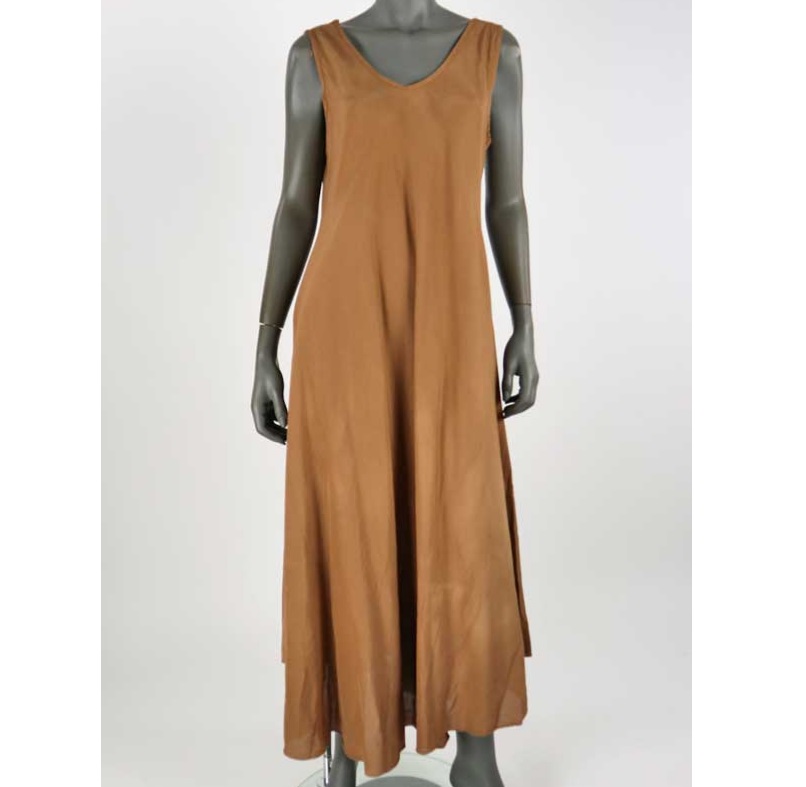wijde_jurk_victoria_dark_camel