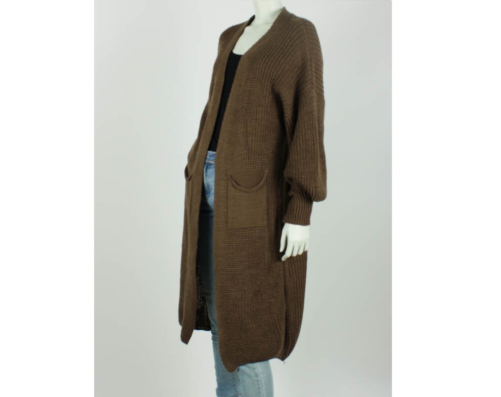 lang_vest_lady_new_coffee_3