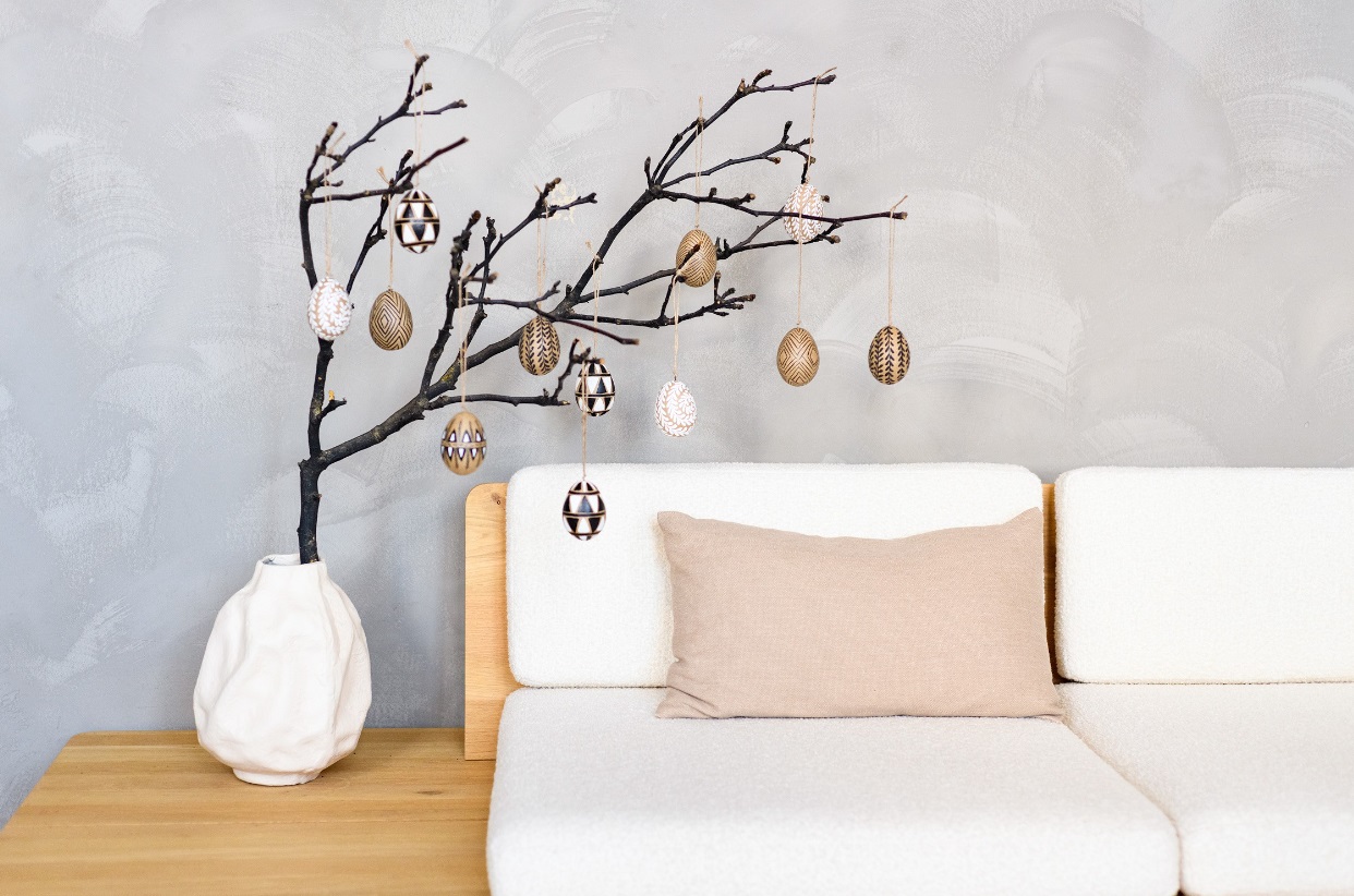Paaseieren_ibiza_style_ornament_on_multi_L_sfeer