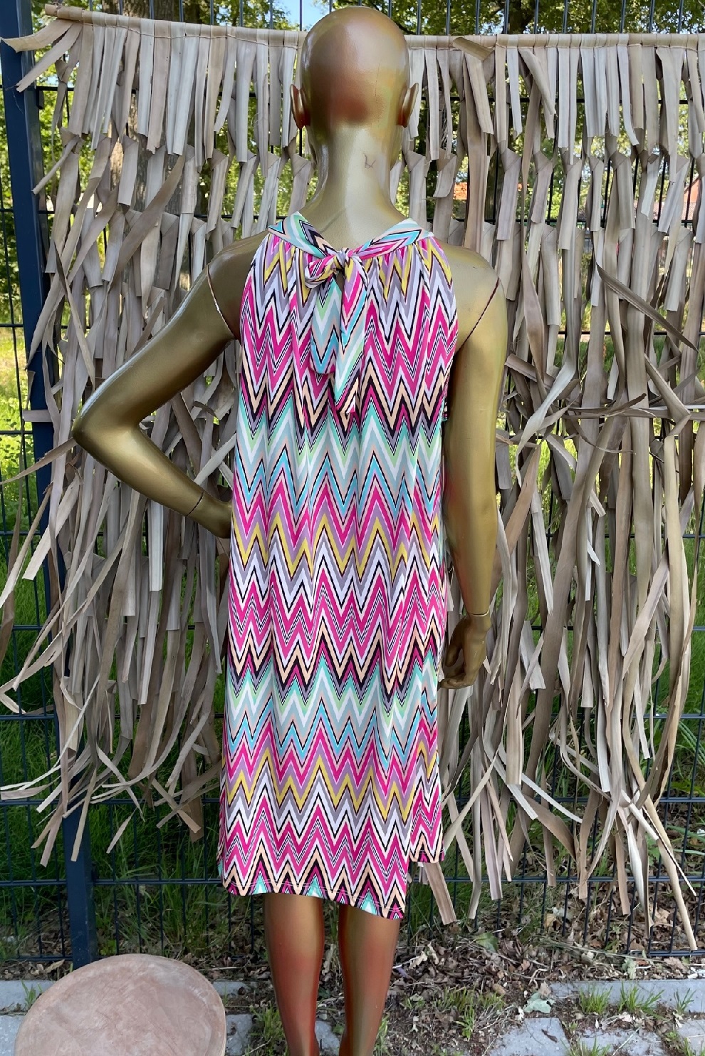 Halterjurk_costa_zigzag_roze_2