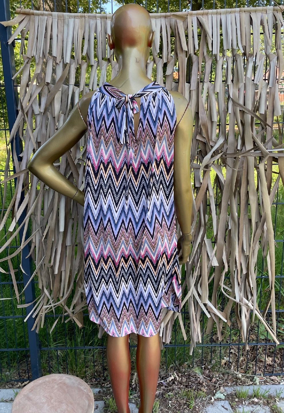 Halterjurk_costa_zigzag_zwart_2