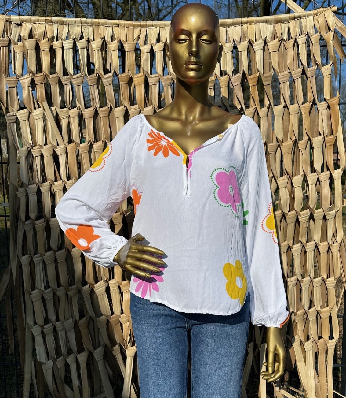 blouses_met_bloemen_wit