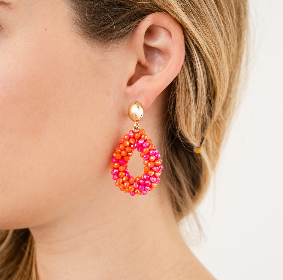 oorbellen_mix_fuchsia_model